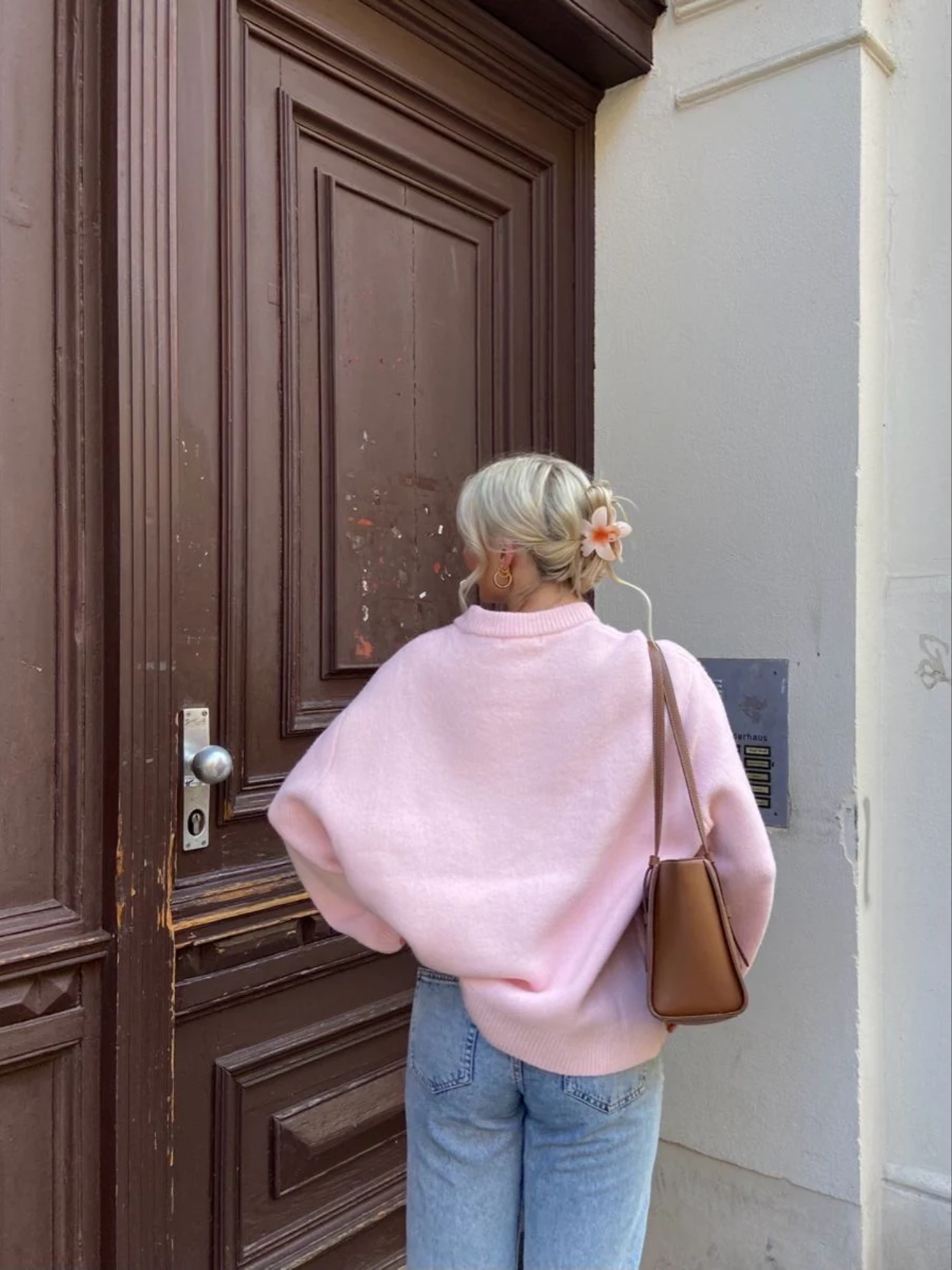 Übergroßer rosa Pullover